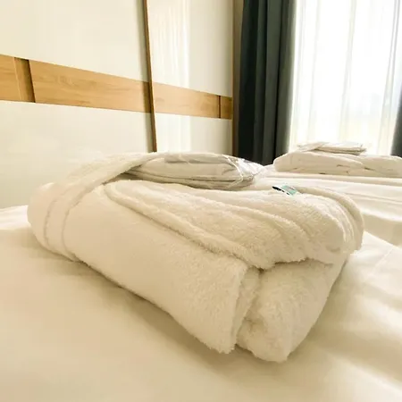 110 Lux Furnished Flat Apartment *